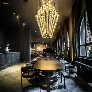 4* Hotel Black